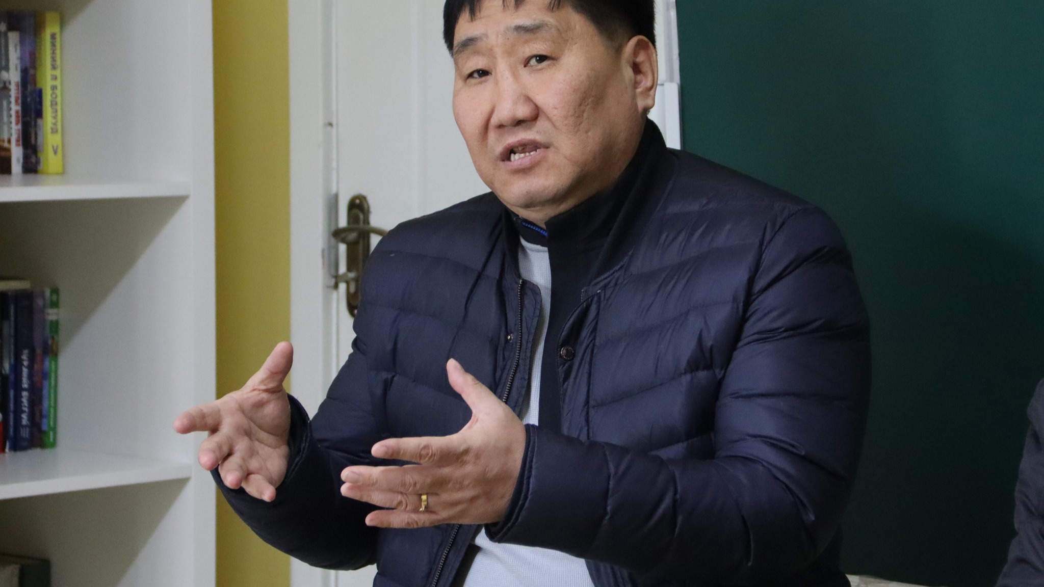 ЗҮҮН БҮСИЙН АЛБАДАН ЭМЧИЛГЭЭНИЙ ТӨВИЙН ҮЙЛ АЖИЛЛАГААТАЙ ТАНИЛЦЛАА.