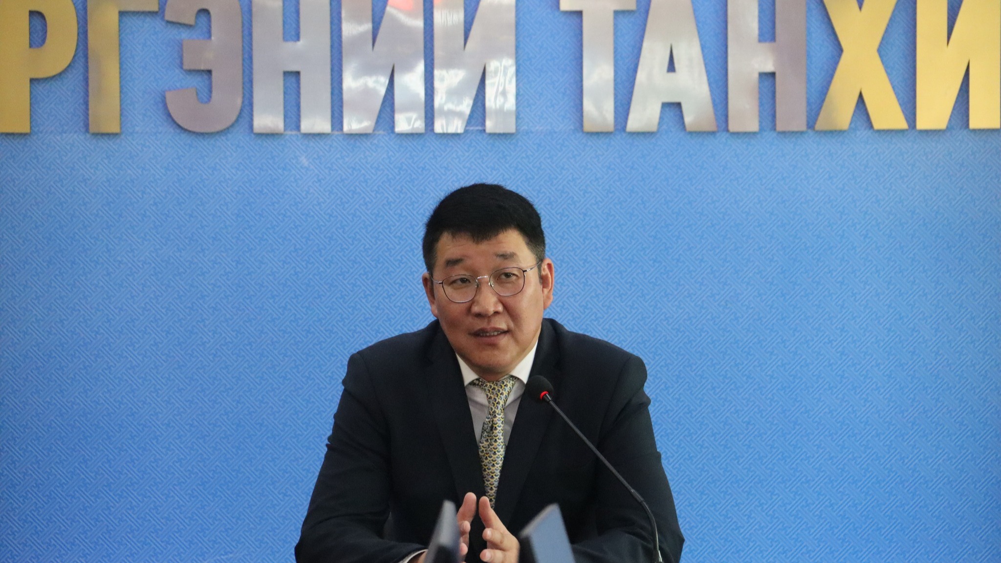 ЧИТА БА НӨХӨРСӨГ ХОТУУД ТЭМЦЭЭНД ШАЛГАРСАН ЕРӨНХИЙ БОЛОВСРОЛЫН СУРГУУЛИЙН СУРАГЧДАД ШАГНАЛ ГАРДУУЛЛАА.