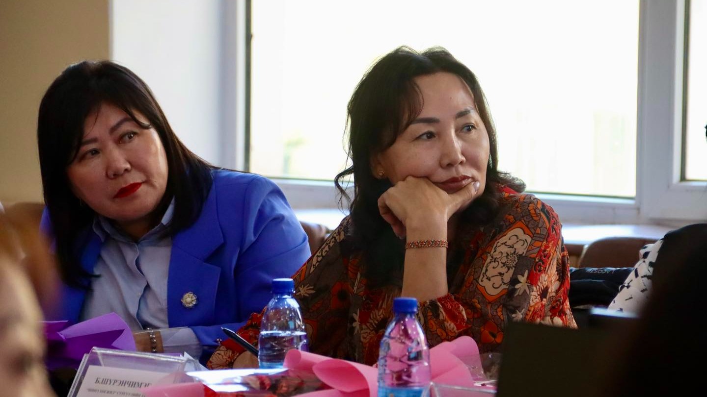 БОЛОВСРОЛЫН САЛБАРЫН ЗӨВЛӨЛДӨХ УУЛЗАЛТЫГ ЗОХИОН БАЙГУУЛЛАА.