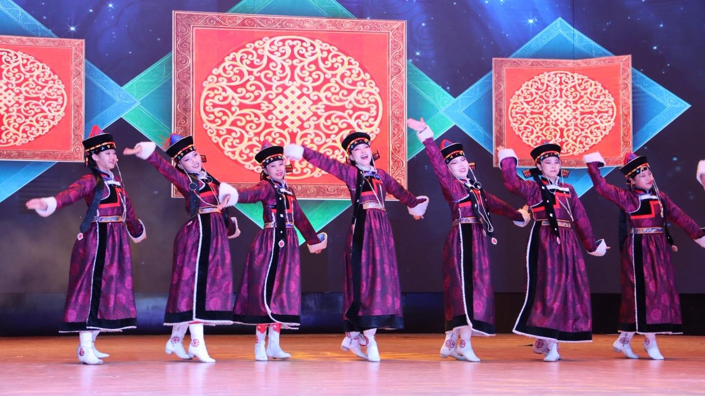 ХҮҮХДИЙН БАЙГУУЛЛАГА ҮҮСЭЖ, ХӨГЖСӨНИЙ ТҮҮХТ 100 ЖИЛИЙН ОЙН ХҮНДЭТГЭЛИЙН АРГА ХЭМЖЭЭ ЗОХИОН БАЙГУУЛАГДЛАА.  