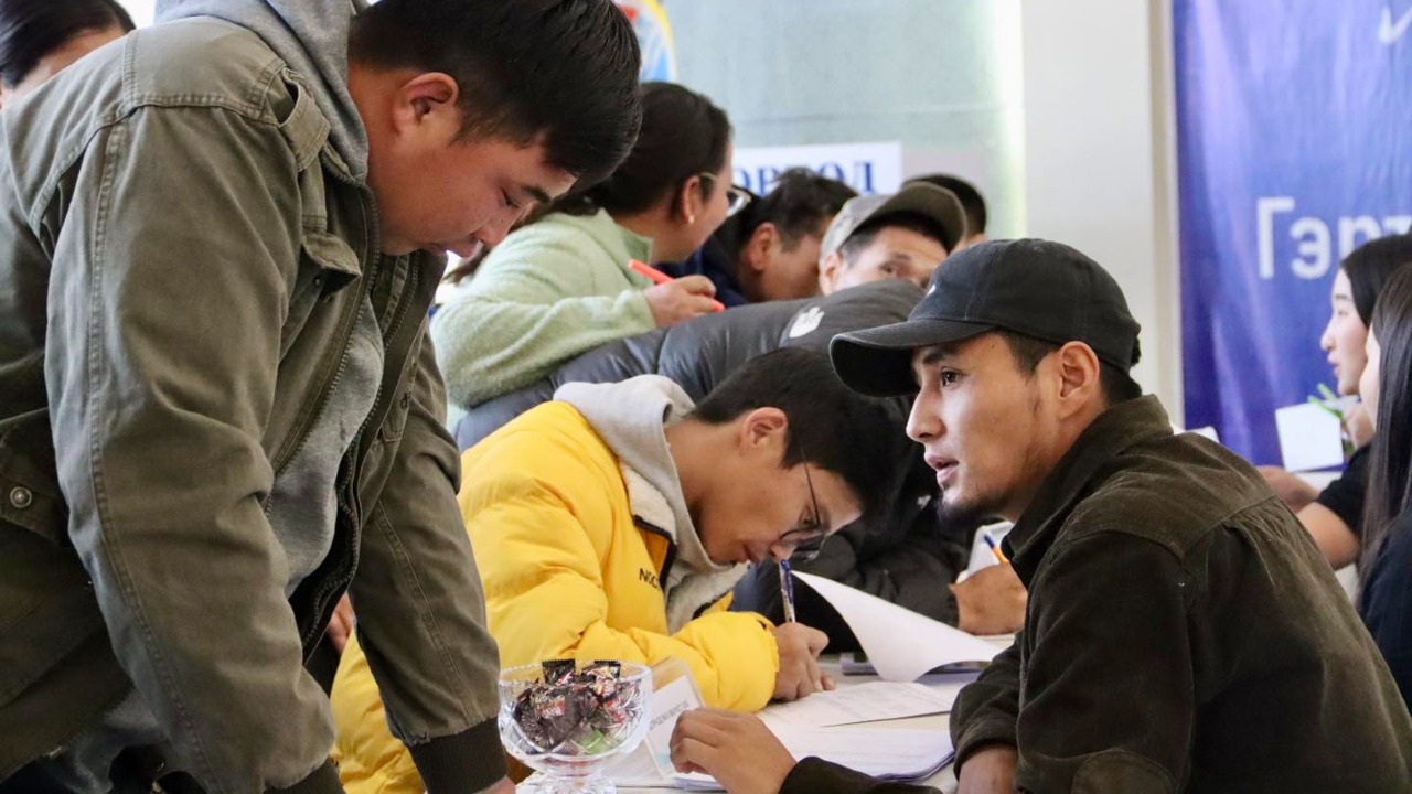 ХӨДӨЛМӨР ЭРХЛЭЛТИЙГ ДЭМЖИХ ӨДӨРЛӨГ ЗОХИОН БАЙГУУЛАГДАЖ БАЙНА