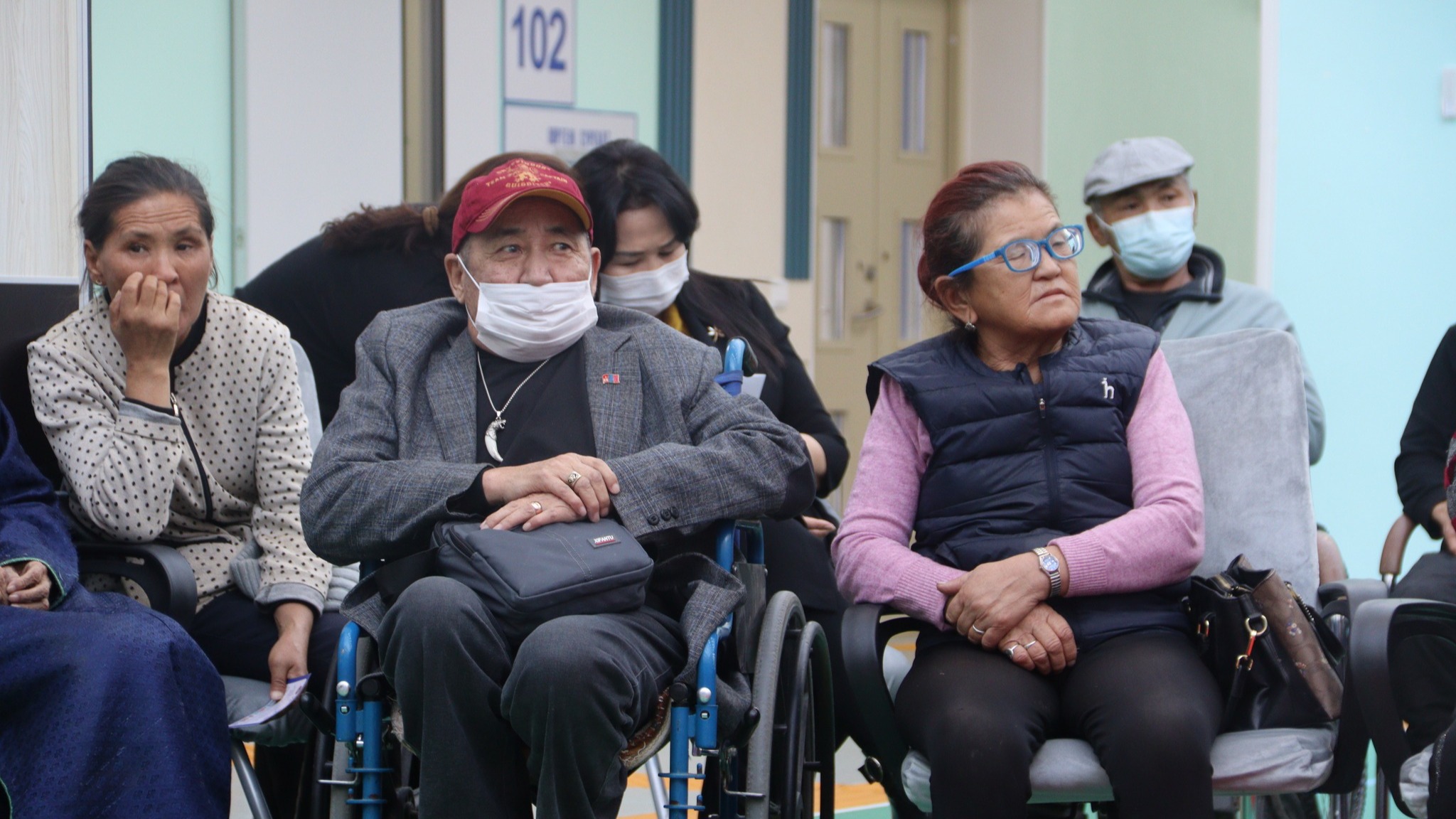 ХӨГЖЛИЙН БЭРХШЭЭЛТЭЙ ИРГЭД БОЛОН ТЭДНИЙ АСРАН ХАМГААЛАГЧИДТАЙ УУЛЗАЛТ ЗОХИОН БАЙГУУЛЖ,  ТУЛГАМДАЖ БУЙ АСУУДЛЫН ТАЛААР ХЭЛЭЛЦЛЭЭ