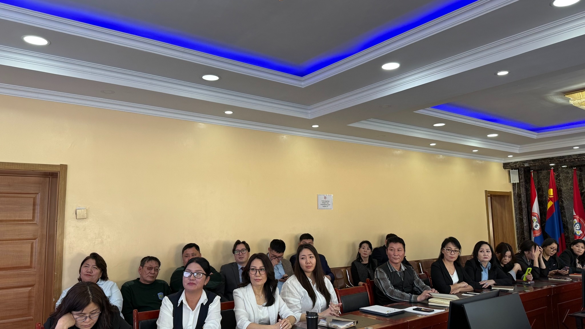 СУМЫН ЗАСАГ ДАРГЫН ТАМГЫН ГАЗРЫН АЛБАН ХААГЧИД СУРГАЛТАД ХАМРАГДЛАА. 