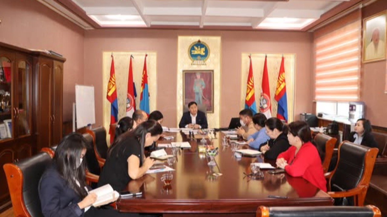 УЛААНБУРХАН ӨВЧНИЙ ХАЛДВАР БҮРТГЭГДСЭНТЭЙ ХОЛБОГДУУЛАН СУМЫН  ОНЦГОЙ КОМИСС ХУРАЛДАЖ, АВАХ АРГА ХЭМЖЭЭНИЙ ТАЛААР ХЭЛЭЛЦЛЭЭ