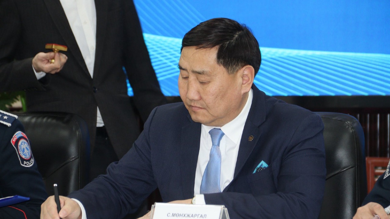 ХАМТРАН АЖИЛЛАХ ГЭРЭЭ БАЙГУУЛЛАА.